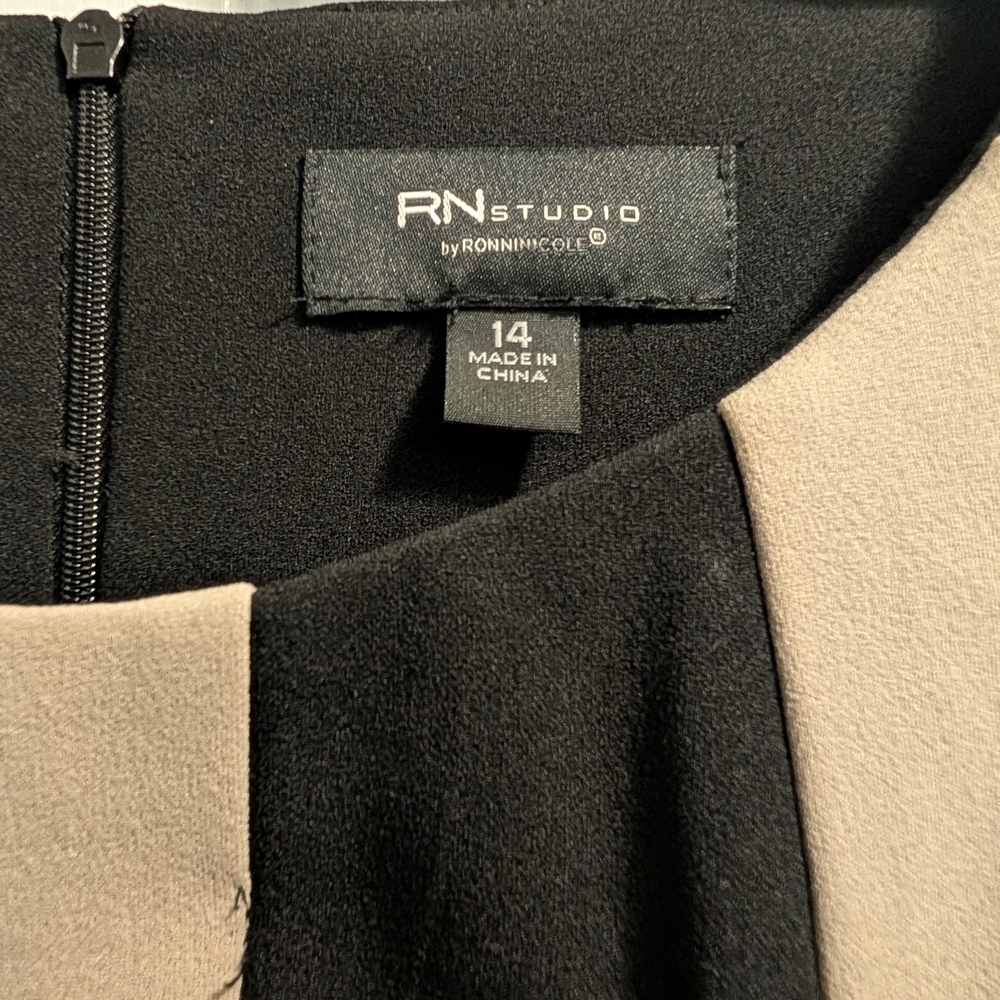 RN Studio Size 14 NWT Elegant Black and Cream Dress - Picture 3 of 7